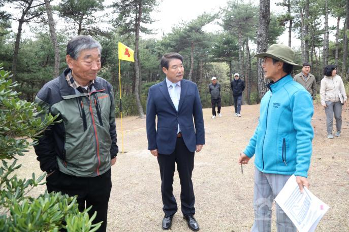 정천석 동구청장,  파크골프장 조성부지 현장방문 의 사진