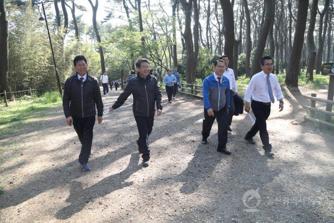 정천석 동구청장, 동구의회의원들과 주요투자사업 현장점검 의 사진