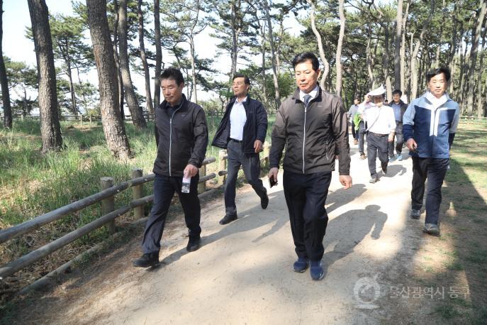 정천석 동구청장, 동구의회의원들과 주요투자사업 현장점검 의 사진