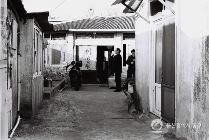 일산진마을이용원(흑백) 의 사진
