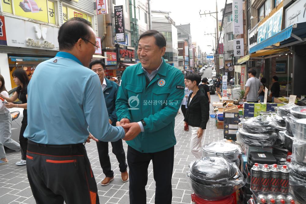 김종훈 동구청장, 추석맞이 전통시장 방문 의 사진