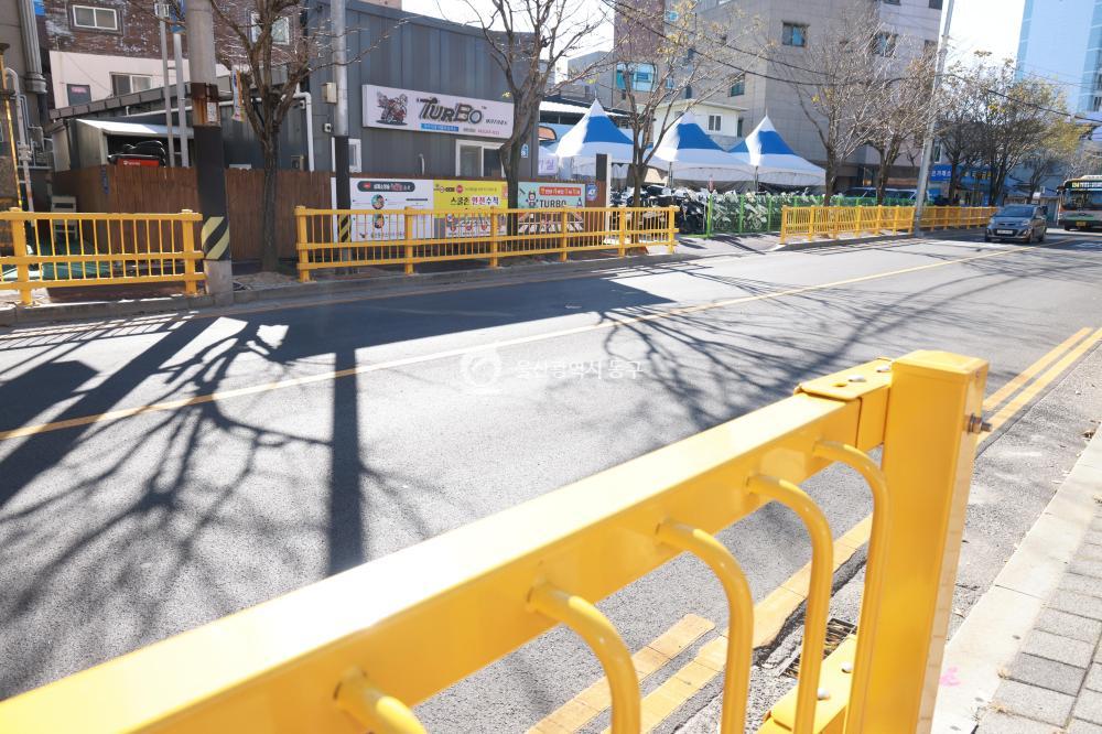 어린이보호구역 안전통학로 조성 현장점검의 사진