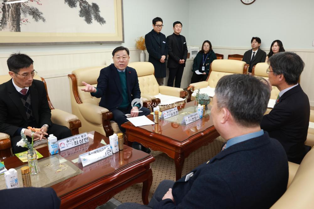 동구-울산교육청 학교시설복합화사업 협약식의 사진