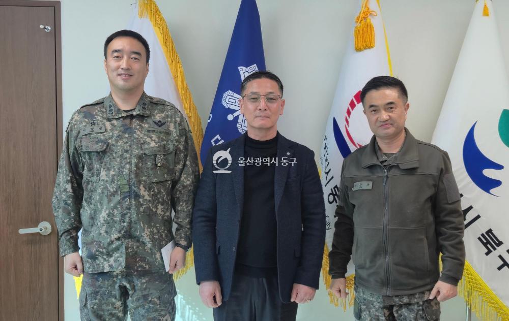 화정동 방위협의회 군부대 성금전달