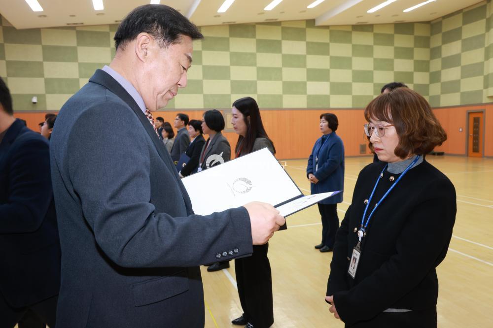 2026년 5급 이상 정기인사 임용장 수여식의 사진