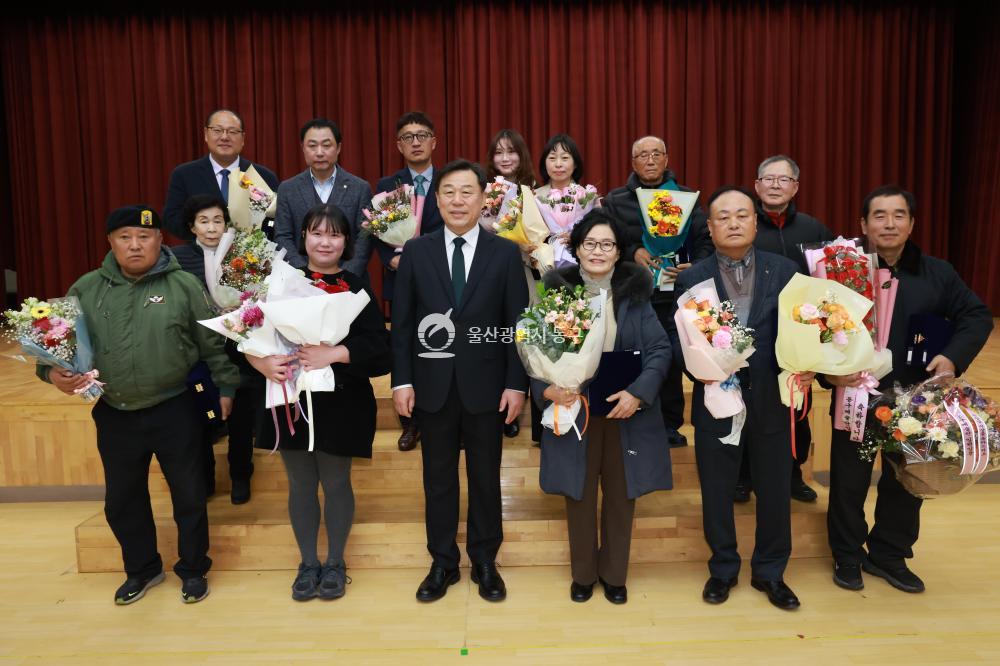 2025 종무식의 사진