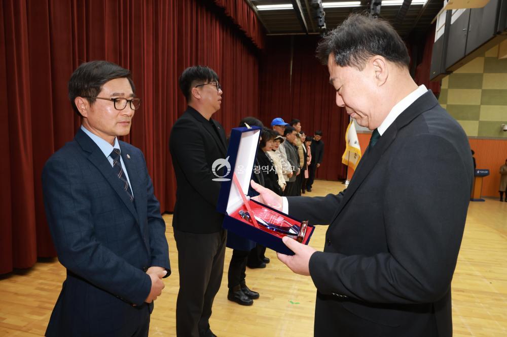 2025 종무식의 사진