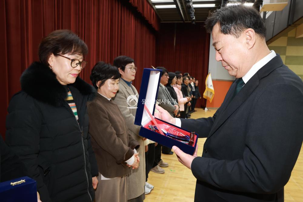 2025 종무식의 사진