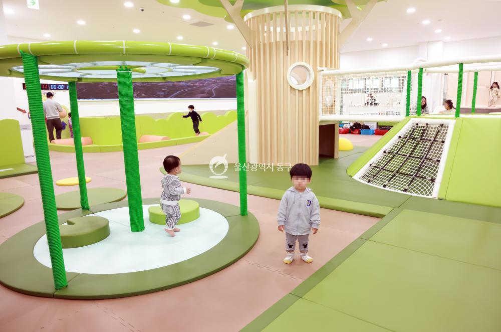 전하체육시설 유아놀이실 개소의 사진