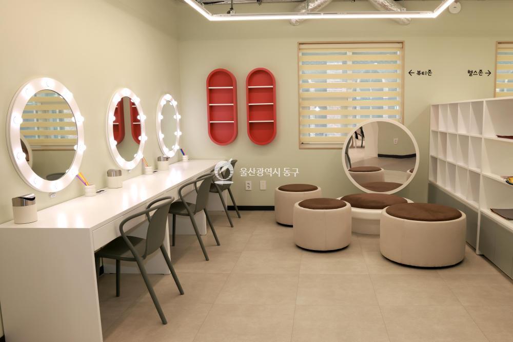 T:IM(틈) 1219 개관의 사진