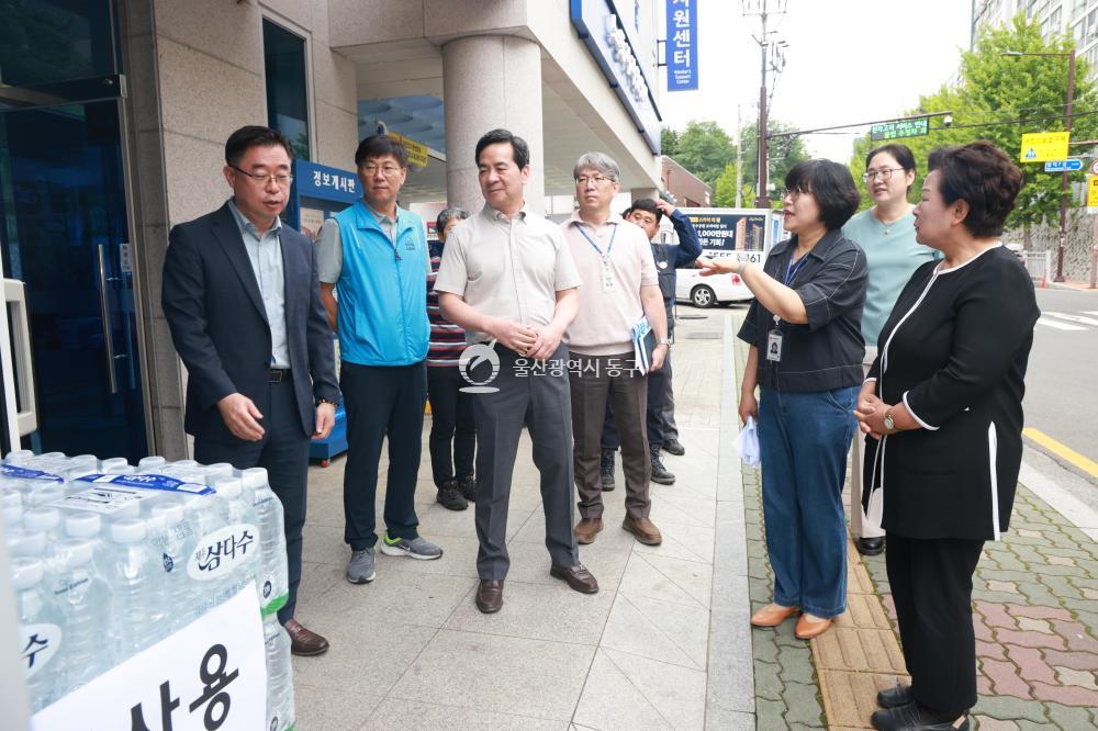 이동노동자 생수나눔의 사진
