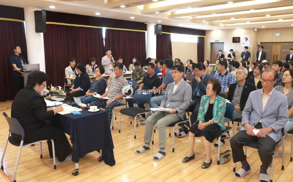 천기옥 동구청장, 일산동 초도방문의 사진