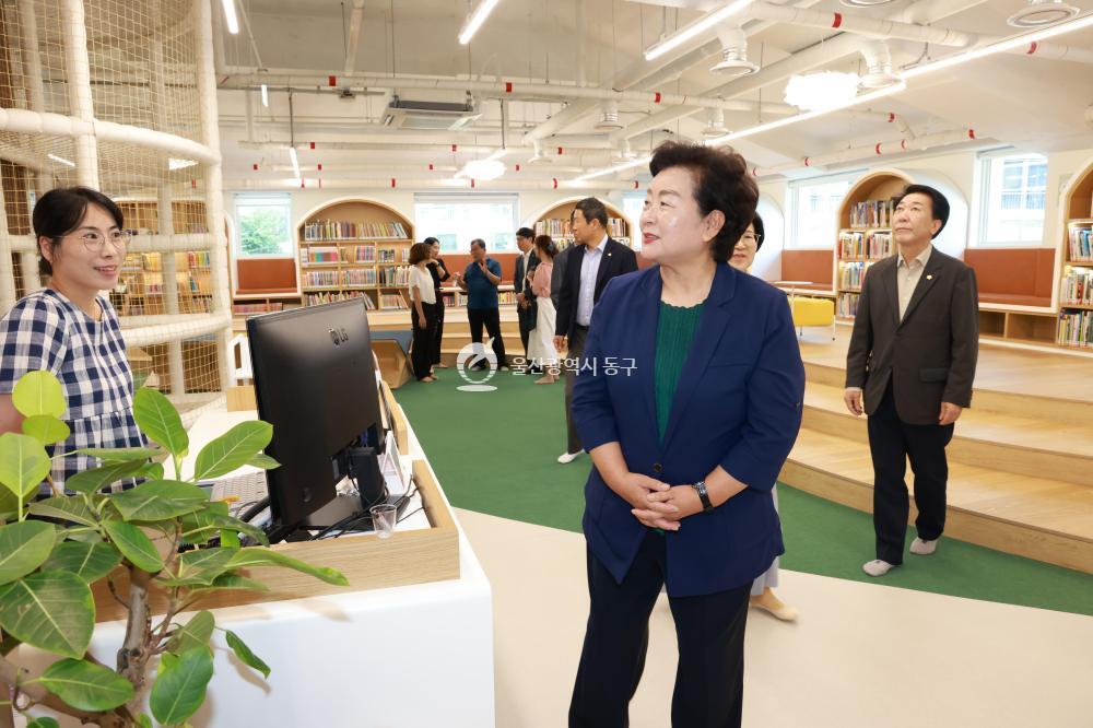 제1호 동 평생학습센터 현판식의 사진