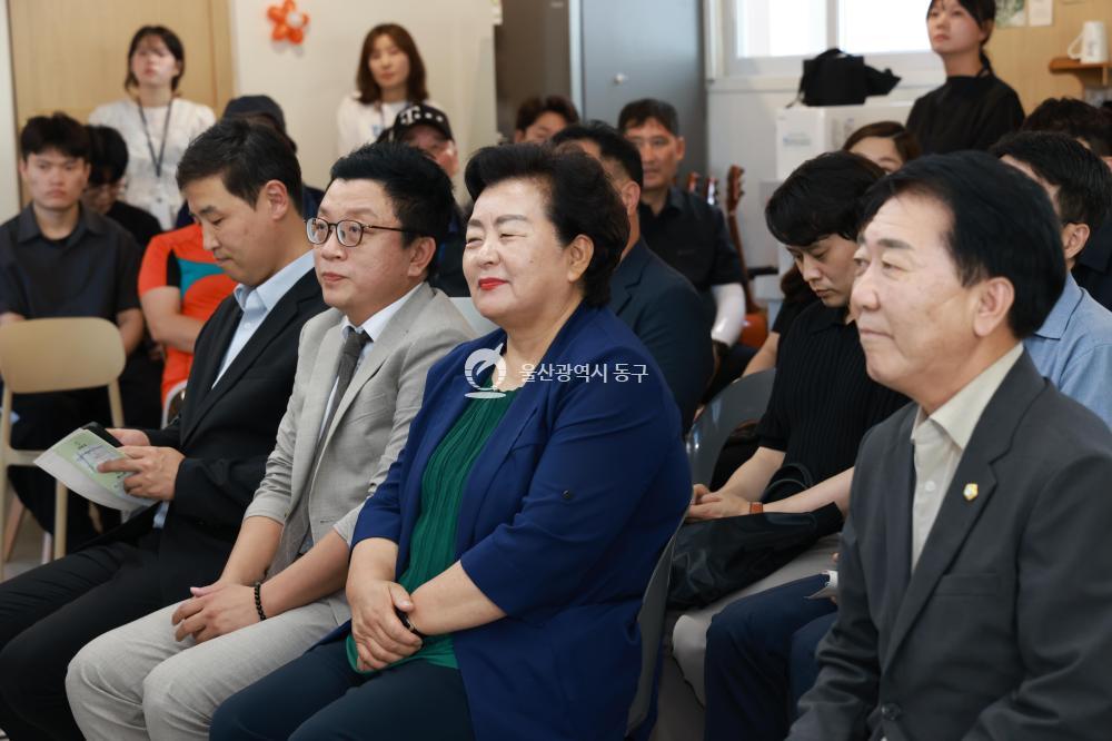 중장년 1인가구 공유라운지 '온담' 개소식의 사진