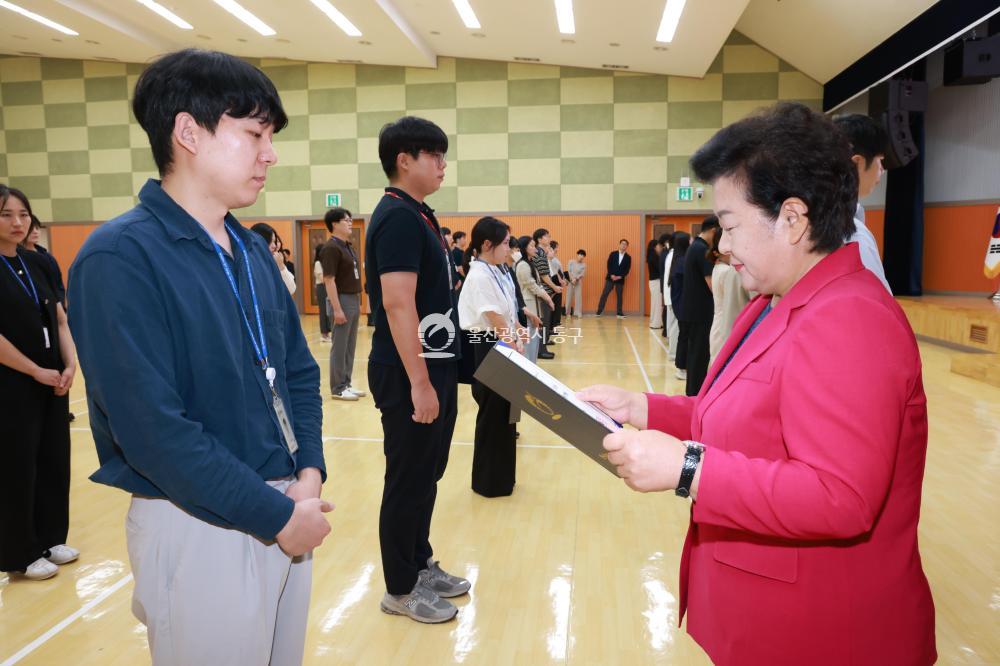 하반기 6급 이하 임용장 수여식의 사진