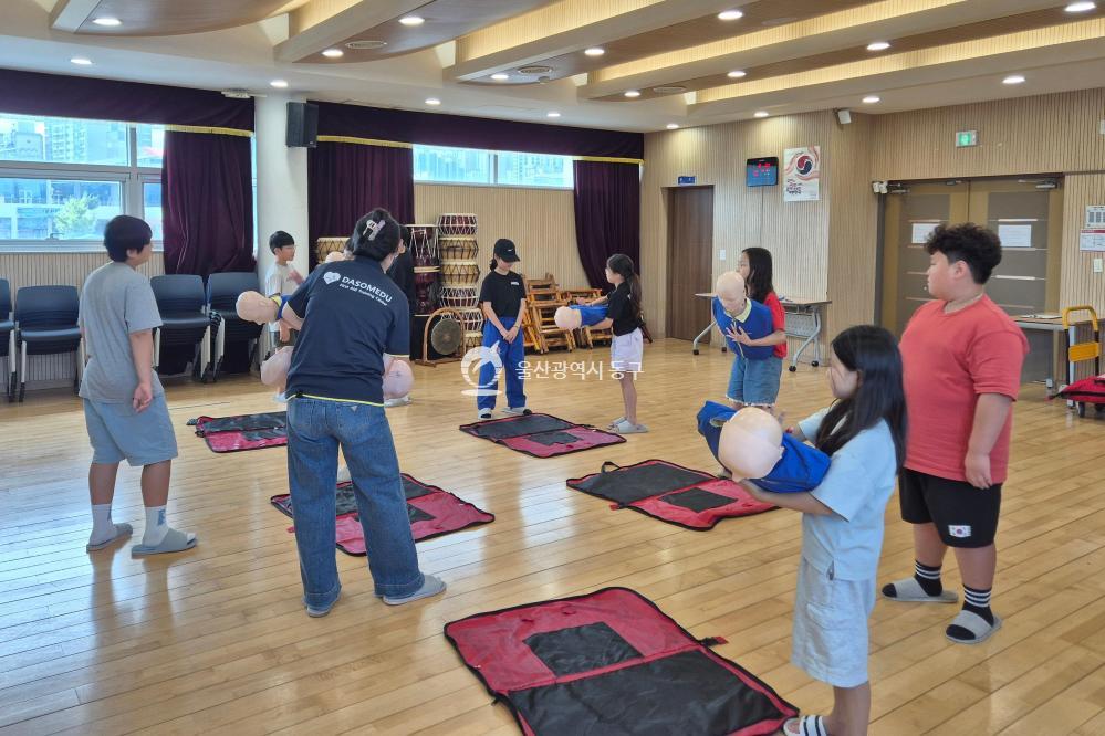 일산동 SOS심폐소생술 교실 운영의 사진
