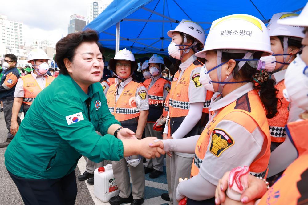 방어진활어센터 민관 합동 환경정비의 사진