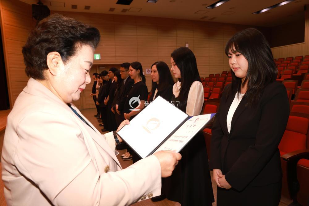 6급 이하 수시인사 임용장 수여식의 사진