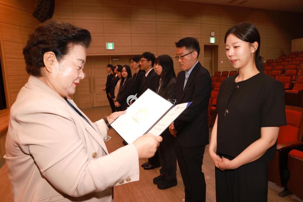 6급 이하 수시인사 임용장 수여식의 사진