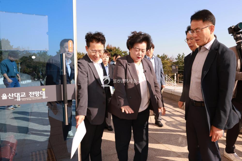 취임 100일 현장 간부회의의 사진