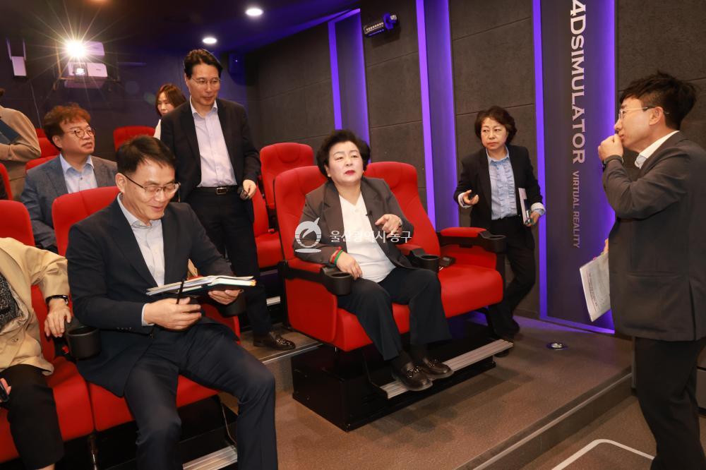 취임 100일 현장 간부회의의 사진