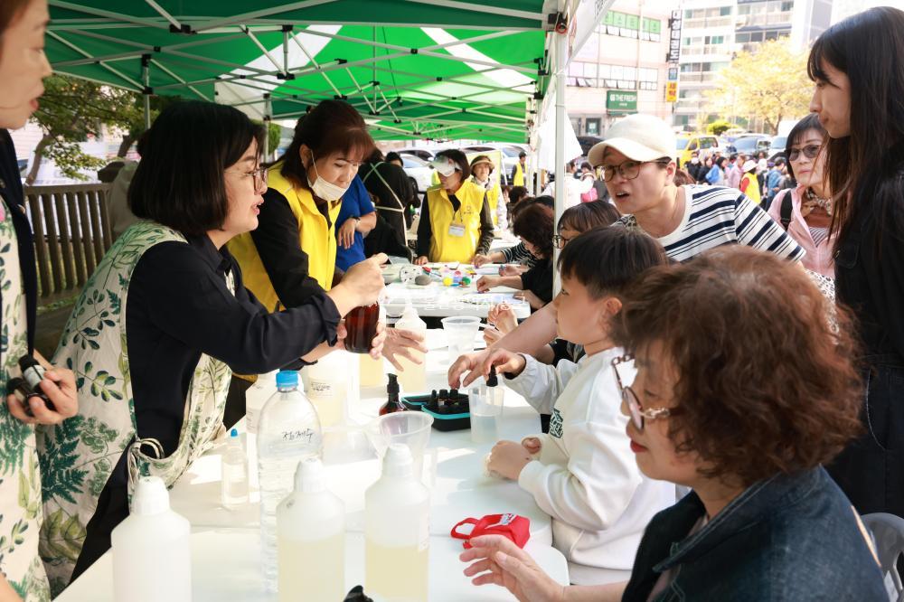 남목３동 ＯＫ생활민원 현장서비스의 날의 사진