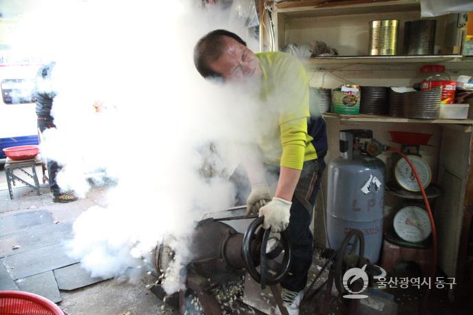 남목시장 남목강정의 사진