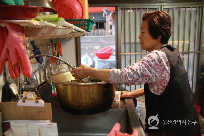 동울산시장 정원식당의 사진