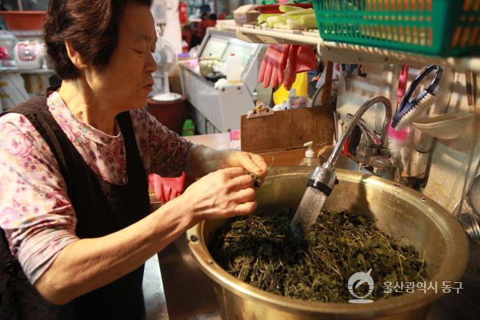 동울산시장 정원식당의 사진