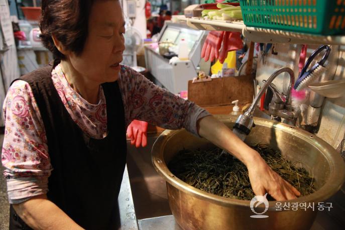 동울산시장 정원식당의 사진