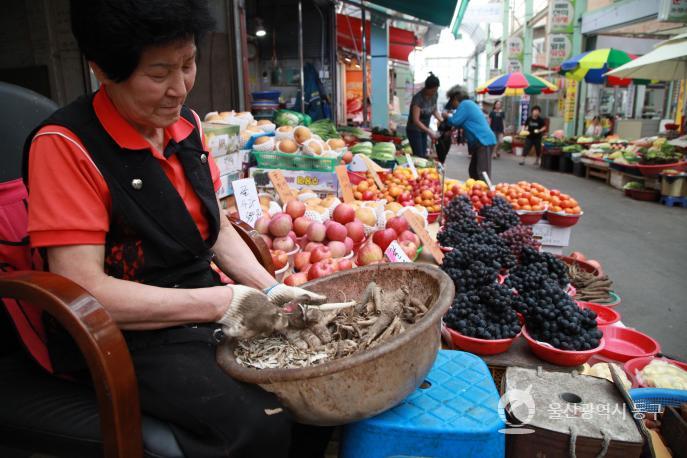 월봉시장 과일가게의 사진