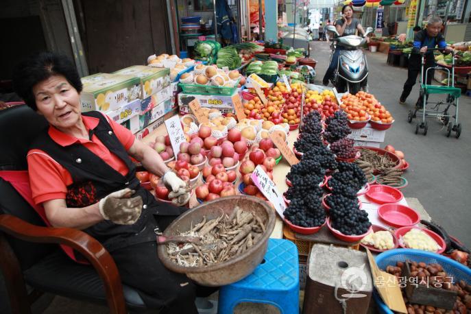 월봉시장 과일가게의 사진