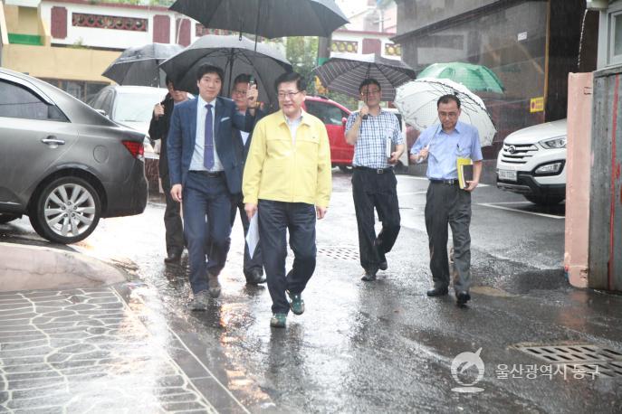 담장허물기 시범사업 현장방문 의 사진