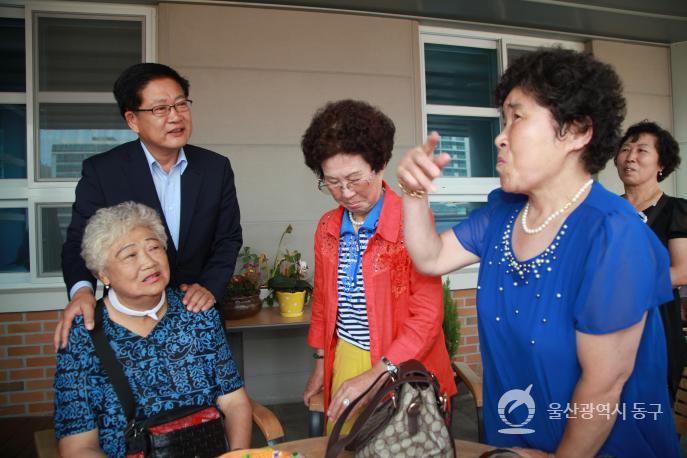 중복맞이 삼계탕 배식 봉사활동 의 사진