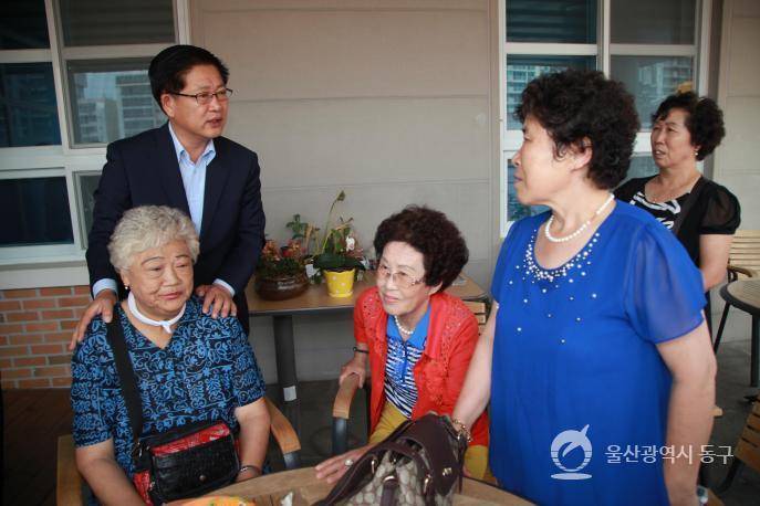 중복맞이 삼계탕 배식 봉사활동 의 사진