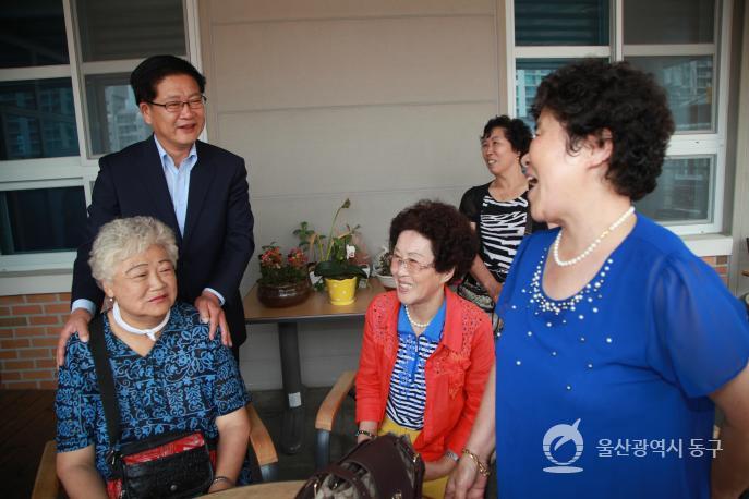 중복맞이 삼계탕 배식 봉사활동 의 사진