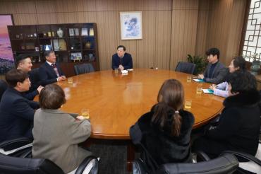 한국자유총연맹 성금전달의 사진