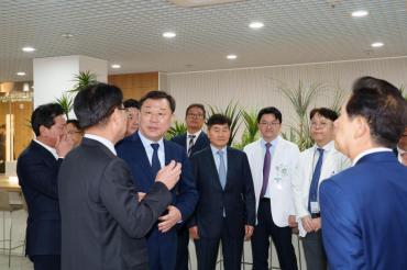 울산대학교 의과대학 아산의학관 개관식의 사진