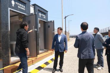 김종훈 동구청장, 화암추등대 화장실 설치 현장확인의 사진