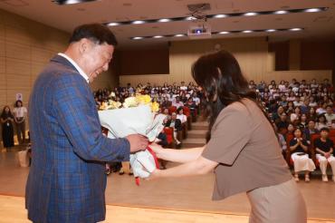 취임 3주년기념 직원 정례회의 사진