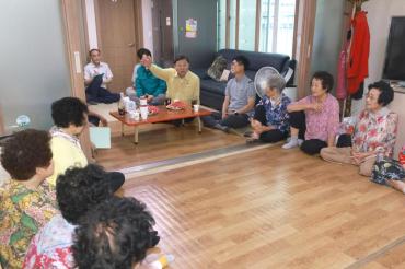 김종훈 동구청장, 무더위 쉼터 방문의 사진