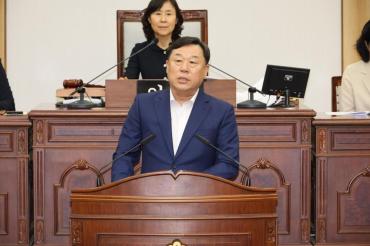 동구의회 임시회 추경안 설명의 사진