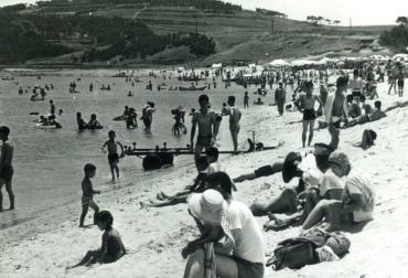 일산해수욕장의 피서객_1969