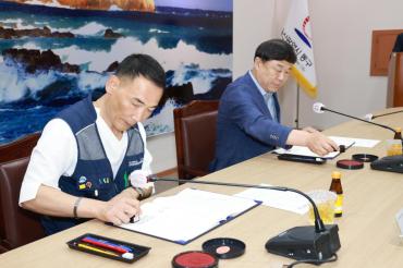 2025년 임금협약 체결식의 사진