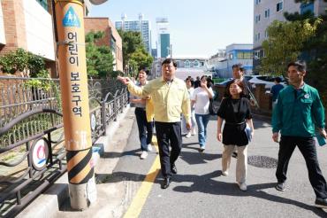 김종훈 동구청장, 학부모 건의사항 현장확인의 사진