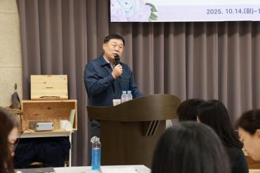 도서관 자원활동가 양성과저어 수료식의 사진