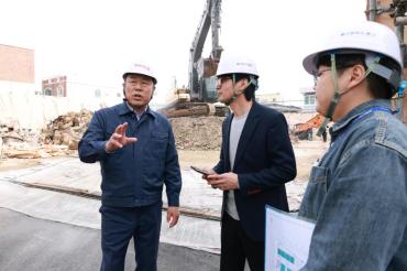 대송시장 공영주차장 건립 현장방문의 사진