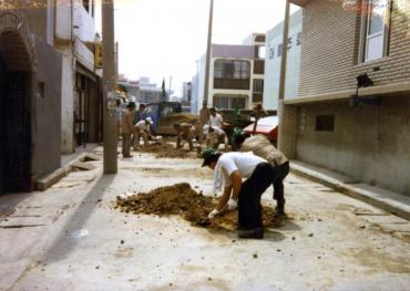 새마을운동 남목마을 안길 넓히기 사업_ 1970년대의 사진