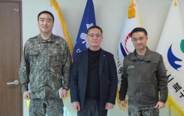 화정동 방위협의회 군부대 성금전달