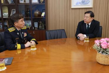 신임 동부소방서장 방문의 사진